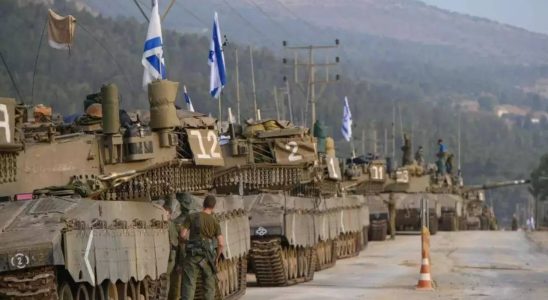 Israel stationiert Hunderte von Panzern und Soldaten an der Grenze
