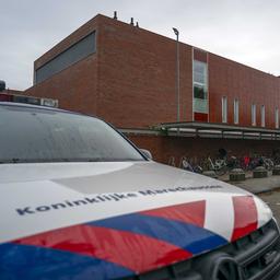 Juedische Schulen in Amsterdam werden am Montag mit zusaetzlichen Sicherheitsmassnahmen