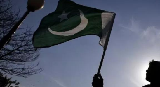 Pakistan Journalist wurde verletzt als unbekannte Angreifer das Feuer auf
