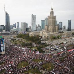 Polen gehen kurz vor den Wahlen massenhaft auf die Strasse