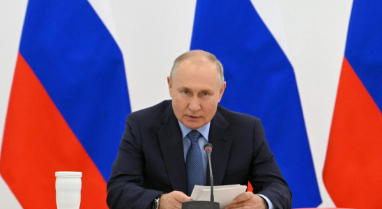 Putin sagt Russlands Mission sei es eine „neue Welt zu