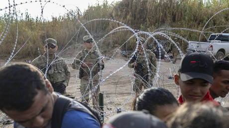 Rekordzahl illegaler Grenzuebertritte an der Grenze zwischen den USA und