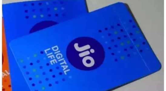 Reliance Jio fuehrt neue Prepaid Plaene mit unbegrenzten 5G Daten SonyLiv und
