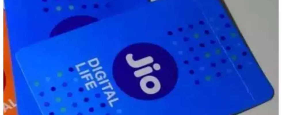 Reliance Jio fuehrt neue Prepaid Plaene mit unbegrenzten 5G Daten SonyLiv und