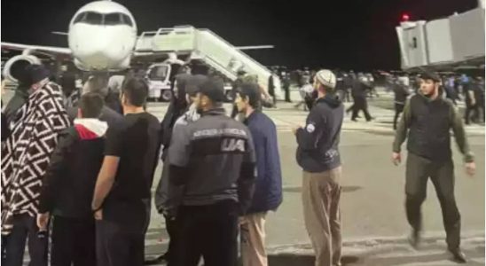 Russland Russland macht „aeusseren Einfluss fuer den Mob am Flughafen