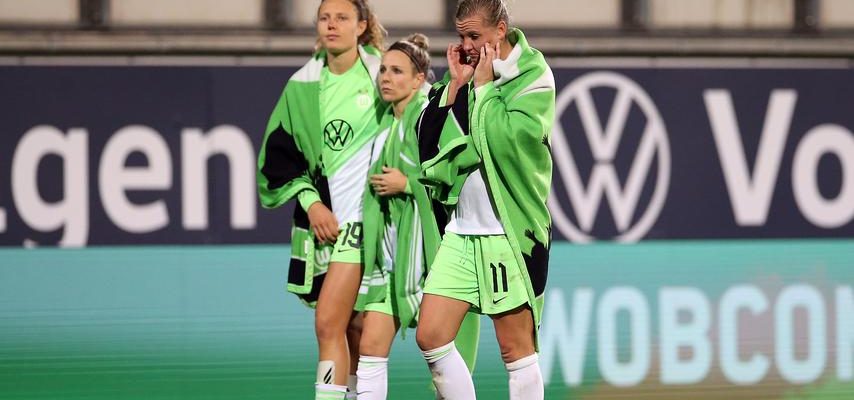 Star Martens fuehrt PSG zur CL hollaendisch angehauchtes Wolfsburg scheidet