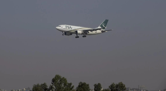 Treibstoffrechnungen Die staatliche pakistanische Fluggesellschaft verbietet Dutzende Fluege wegen Treibstoffrechnungen