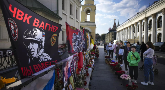 Ukraine Trauernde feiern den toten russischen Soeldner Jewgeni Prigoschin als