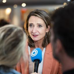 Vorsitzender NPO sagte Matthijs van Nieuwkerks Rueckkehr zum Fernsehen ab