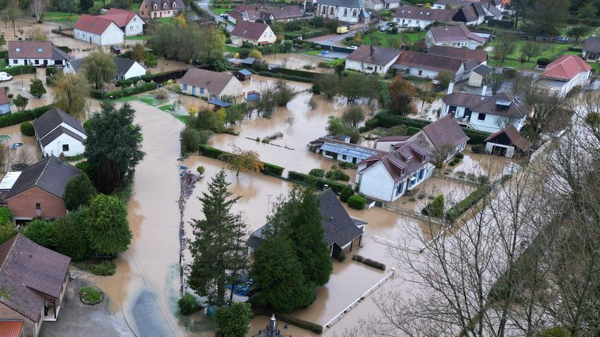 1699903556 743 Extreme Regenfaelle ueberschwemmen Teile Westflanderns und Nordfrankreichs Im Ausland