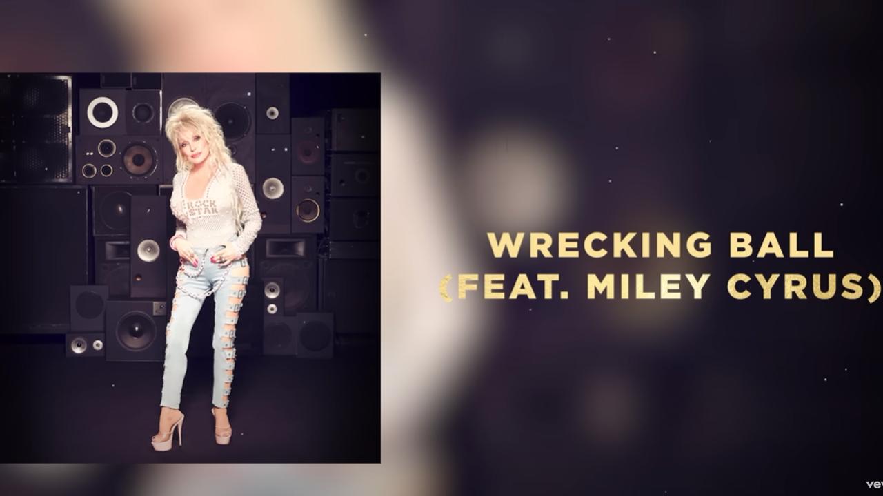 Bild aus dem Video: Dolly Parton & Miley Cyrus – Wrecking Ball