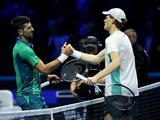 Sinner krijgt publiek op de banken met fraaie zege op Djokovic bij ATP Finals