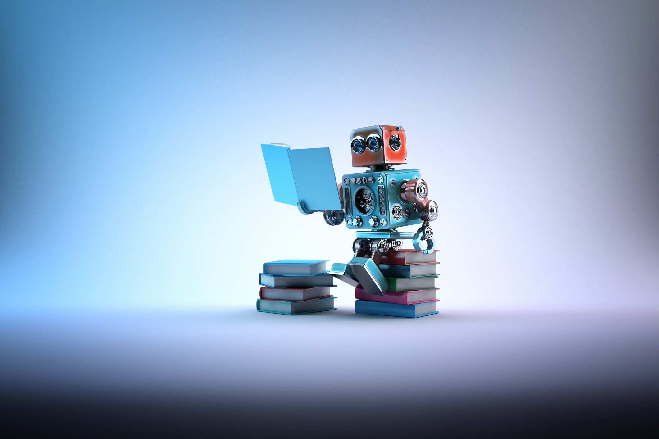 Roboter sitzt auf einem Haufen Bücher