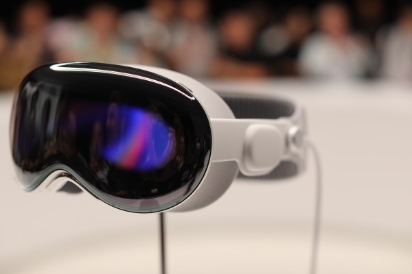 Berichten zufolge plant Apple sein Vision Pro Headset im Maerz 2024