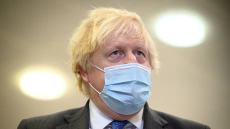 Boris Johnson wollte zulassen dass Covid aeltere Menschen toetet –
