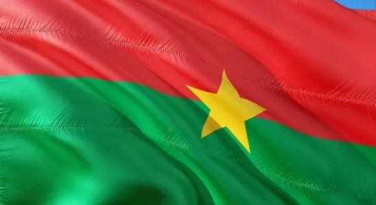 Burkina Faso Berichten zufolge wurden 15 Menschen bei „gleichzeitigen Angriffen