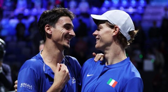 Der herausragende Suender fuehrt Italien im Davis Cup Halbfinale an Djokovics Serbien