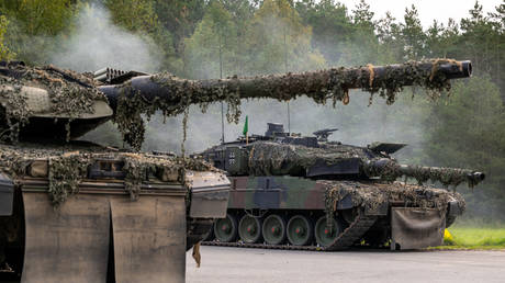 Deutschland uebergibt der Ukraine weitere 25 Leopard Panzer – World
