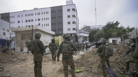 Die Bank of Israel schaetzt die Kosten des Hamas Krieges –