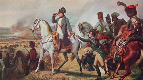 Die Franzosen sehnen sich verzweifelt nach einem neuen Napoleon Bekommen