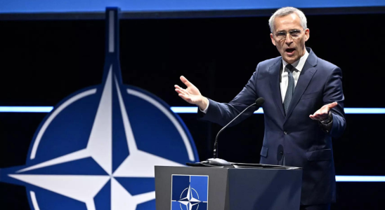 Die Nato kuendigt nach dem Abzug Russlands die formelle Aussetzung