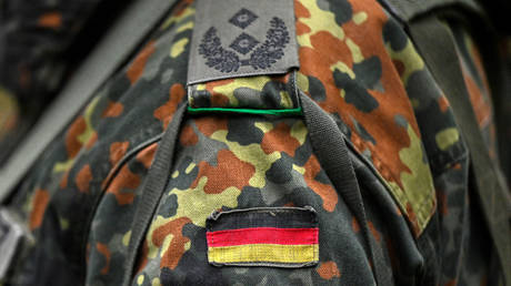 Die deutsche Armee wuerde nur zwei Tage durchhalten – Abgeordneter