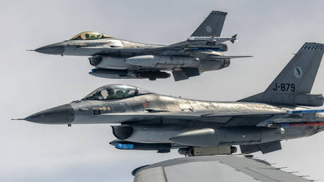 EU Staat schickt F 16 Jets zur Ausbildung ukrainischer Piloten – World