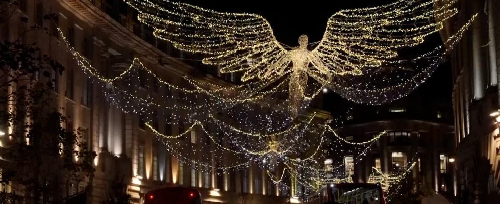 Im beliebten Londoner Stadtteil West End brennt wieder die Weihnachtsbeleuchtung
