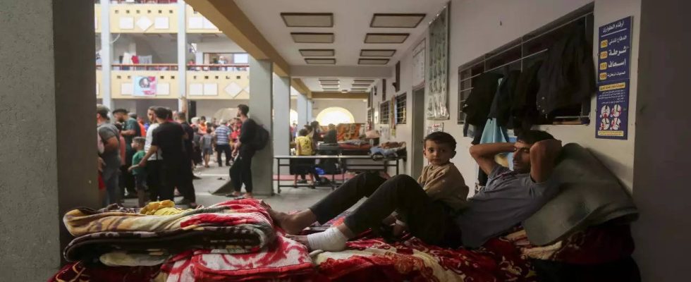 In der Naehe des Hauptkrankenhauses von Gaza toben heftige Kaempfe