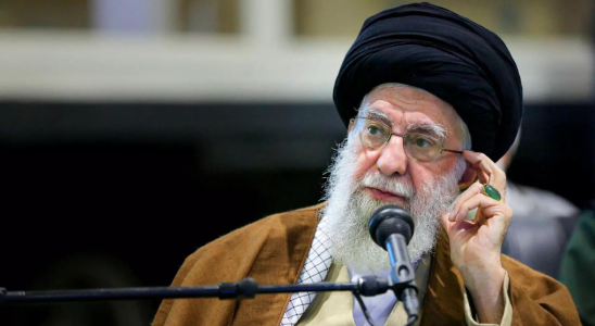 Irans Khamenei fordert muslimische Staaten auf ihre politischen Beziehungen zu