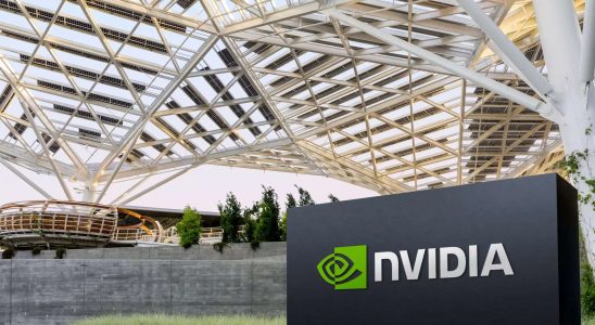 KI Welle Nvidia reitet ganz oben auf der KI Welle und verdreifacht