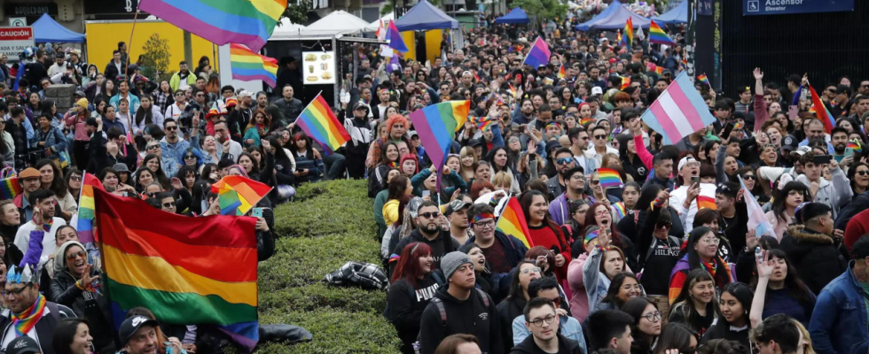 LGBT Russland schlaegt Verbot der „internationalen LGBT Bewegung vor