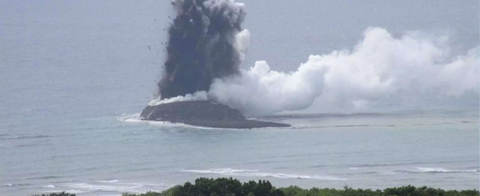 Nach einem unterseeischen Vulkanausbruch entsteht in Japan eine neue Insel