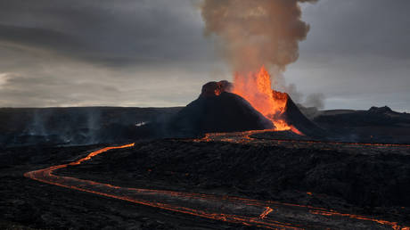 Nordisches Land erklaert Notstand wegen drohender Vulkanausbruchsgefahr – World