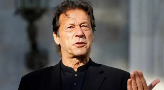 Pakistan Der ehemalige pakistanische Premierminister Imran Khan reicht einen Antrag