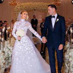 Paris Hilton feiert zweijaehrige Ehe mit einer Reihe von Hochzeitsfotos