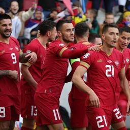 Serbien von Kapitaen Tadic qualifiziert sich erstmals fuer die Europameisterschaft