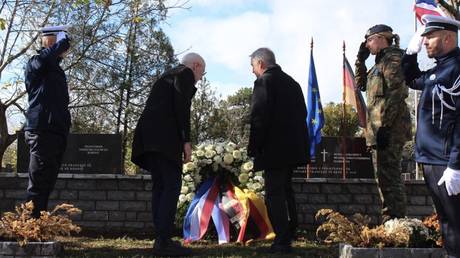 Serbisches Denkmal aus dem Ersten Weltkrieg durch NATO Denkmal ersetzt –