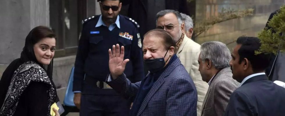 Sharif Gericht spricht Nawaz Sharif im Bestechungsfall im Zusammenhang mit