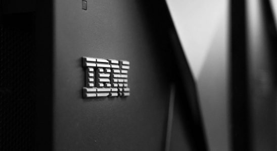 Social Media IBM stellt die Werbung auf der Social Media Plattform X