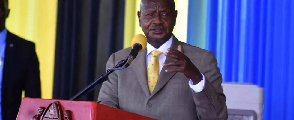 Ugandas Praesident Museveni kritisiert die Sicherheitshinweise der USA und Grossbritanniens