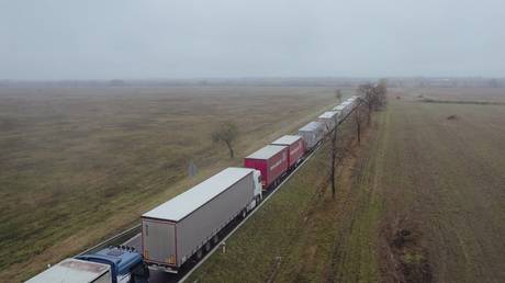 Ukrainische Trucker sind in einem anderen EU Land unerwuenscht – World
