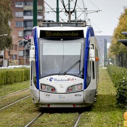 Vier Teenager greifen Strassenbahnfahrer in Zoetermeer an Inlaendisch