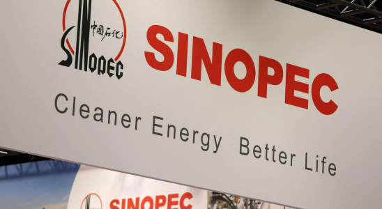 „Chinas Sinopec errichtet 45 Milliarden Dollar Raffinerie im Hambantota Hafen in Lanka