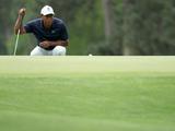 Woods maakt rentree bij eigen golftoernooi na operatie vanwege auto-ongeluk
