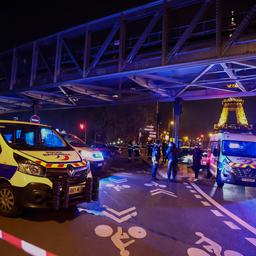 Drei Familienmitglieder eines Verdaechtigen bei Messer und Hammerangriff in Paris