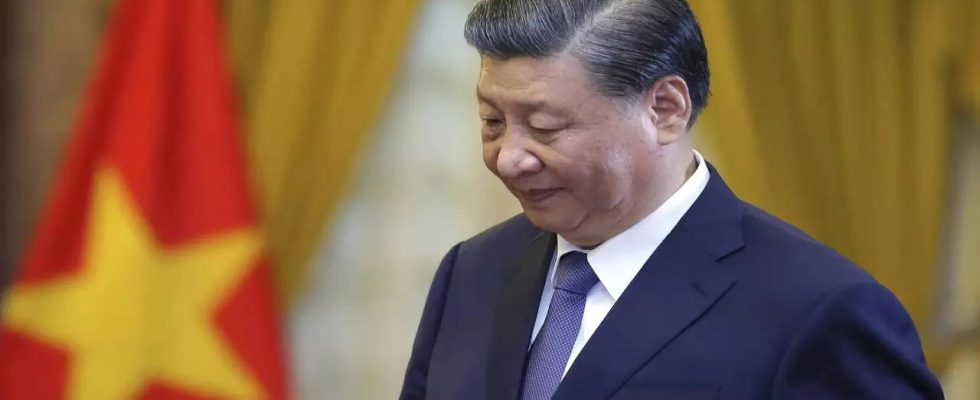 Erstellen Sie eine „diplomatische Eisenarmee fordert Xi chinesische Gesandte auf