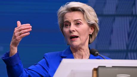 Europaabgeordneter bezeichnet EU Kommissionschefin als „Frau Voelkermord – World