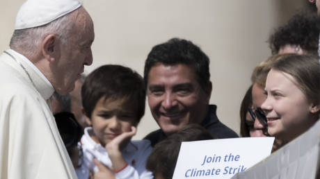 Geben Sie den Hungrigen Geld aus der Waffenindustrie – Papst