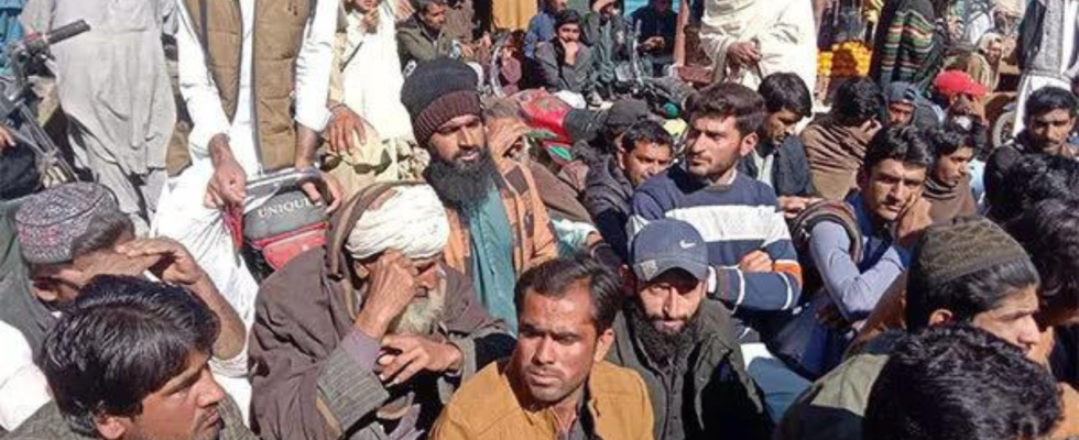 Gespraeche zwischen belutschischen Demonstranten und der pakistanischen Regierung geraten in